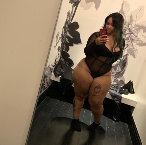 bigbootydepot: divaoneofakind Thickness!!