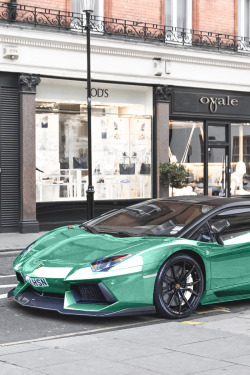 motivationsforlife:  Turquoise Chrome DMC Aventador by Kevin Van Campenhout \ MFL 