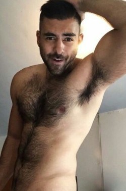 hairy-chests:  hairy chest hunk selfie  