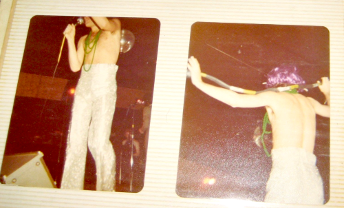 psychojello: Rare candids of Micky Dolenz in his glam phase [x]