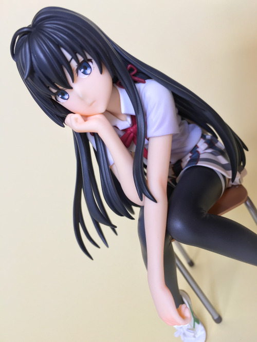 This is my first figurine I’ve ever purchased and my first (brief) figurine review:Figurines s