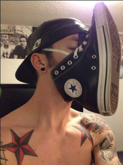 slave7171:  its-sneakerdude:  Sneaker Converse Breathe Deep by Cuffs4jacob on Flickr.  true chuck lover! 