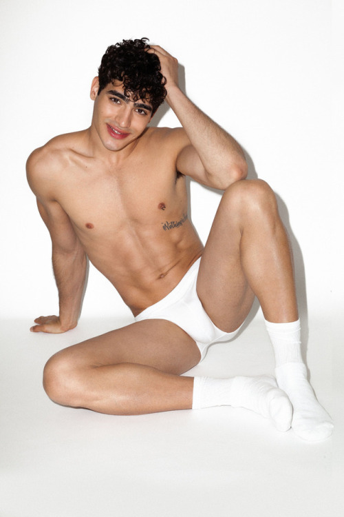 pantelis: Jhonattan adult photos