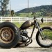 caferacer-and-hotrod:J'adore ce genre de délire, surtout avec une mécanique pareil. 😍😍😍