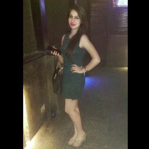 vaishnavali:  Wow! She is from chennai! My friends daughter. Omg can’t believe it’s someone I know. Milk white skin. So sexy.