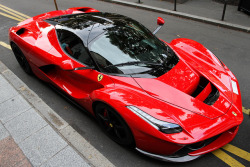 brunoimperiale:  LaFerrari on Flickr. 