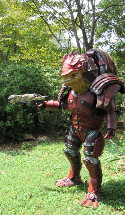 fableprincess:  cosplaysleepeatplay:  wisconsinwarlock:  k-blamo:  urdnot wrex cosplay available for sell at etsy store thestrandedrobot  Holy. FUCK.  If I walk out and see this. I will run away!!!  If I walk out and see this I will HUG it!!!  If you