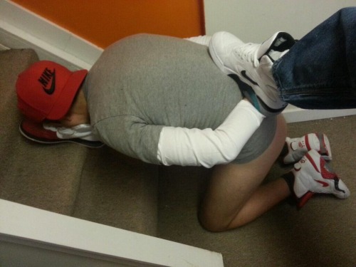 rugbysocklad:  Forced sniffing!