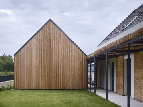 Country House J - Jablonove, Slovakia - ARCHITEKTI mikulaj & mikulajova - via ArchDaily____Arthu