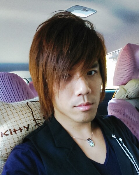 east-asia-guys:  nudg9:  Nudg it’s myself  You can meet Nudg in our LINE groups.
