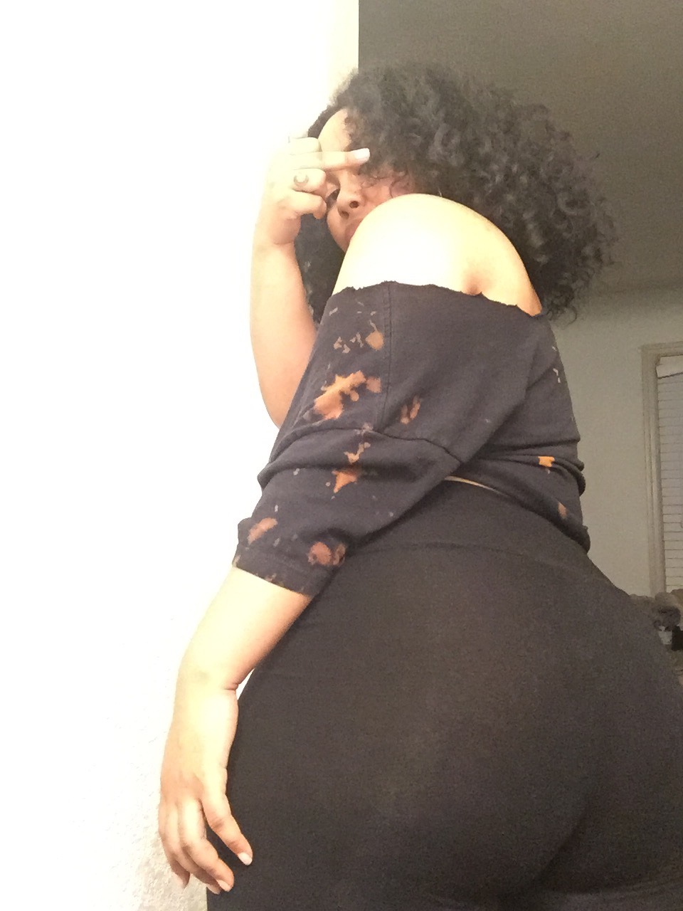 woodmeat:  shootmeadub:  “you should be a model” - a nigga with a camera up my