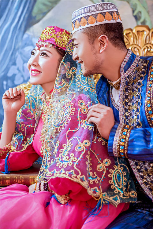 stopdisrespectingculture:  hijabby:  Chinese Muslims  Hui people from China 