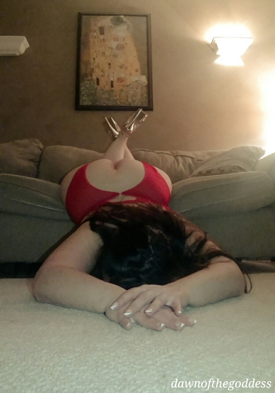 dawnofthegoddess:  Setting my phone timer and trying to get into position before