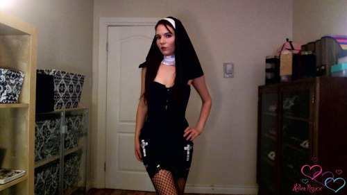 misshellenroxx:  Can we just all admit that I was clearly a sexy nun in another life? more pics here 