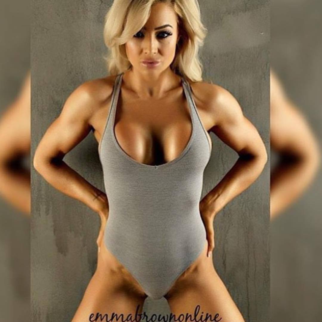 luvherfitbody:  @emma_brown_online      #LuvFIT  #LuvTheFlex  #LuvThoseABS  #BecauseABSmatter