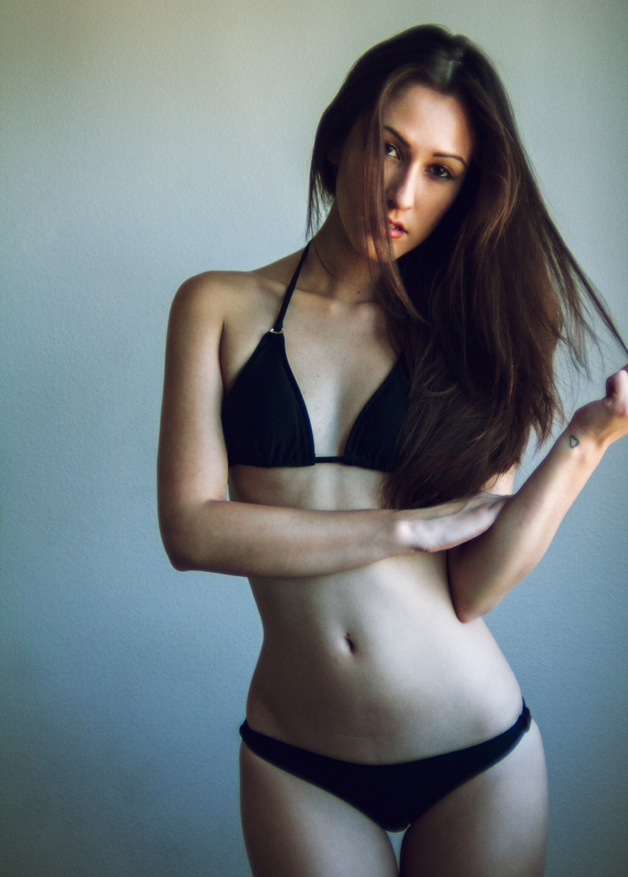 taniafun:  Tania Funes photo by Aris Jerome