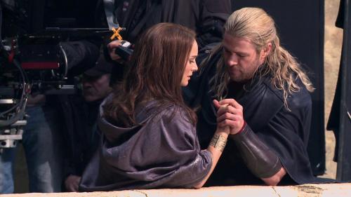 lokis-gspot:JSUUTTTTTT!!!! JUST TAKE A MOMENT PLS AND OBSERVE HOW GENTLE THOR IS OKAY.I know this mi