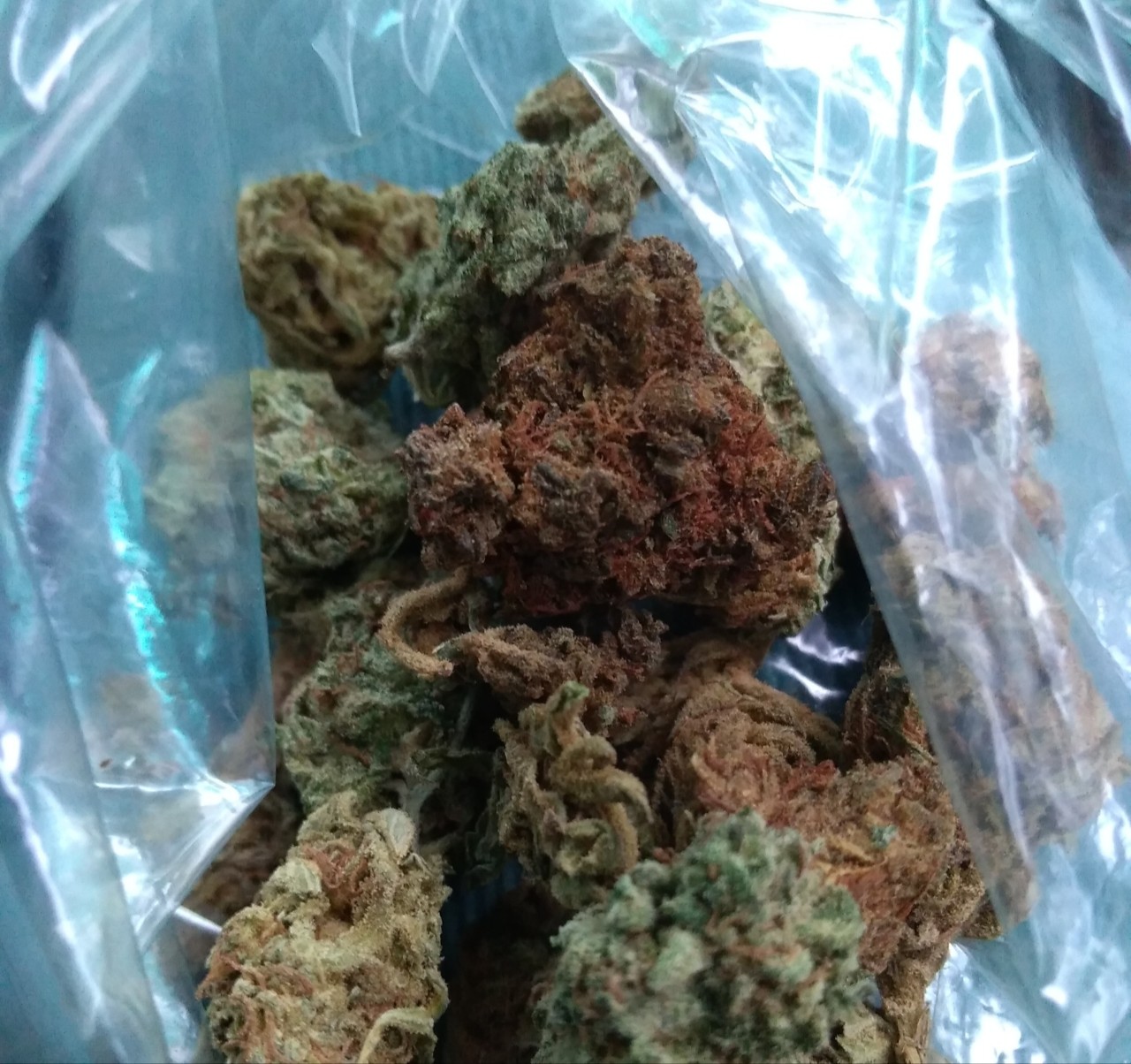 heartfelt-high:  🖤Black Diamond and Lemon Kush🖤 