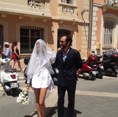 noirsilk:This is how I want to get married, nothing big but special then move to Tuscany with my amo