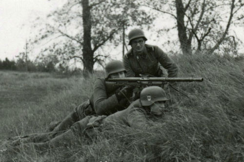 German SS soldiers with a captured French Chauchat, World War II.