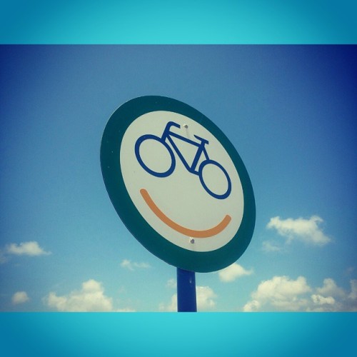 birdsbiking:we love Bikes …. Convite simpatia #bike #bicicleta #pedal #offroad #respeiteumcarroameno