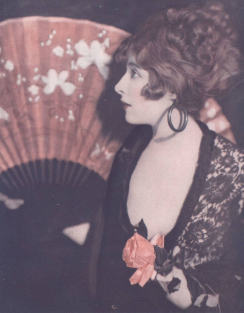 yesterdaysprint: Mildred Harris Chaplin, 1922