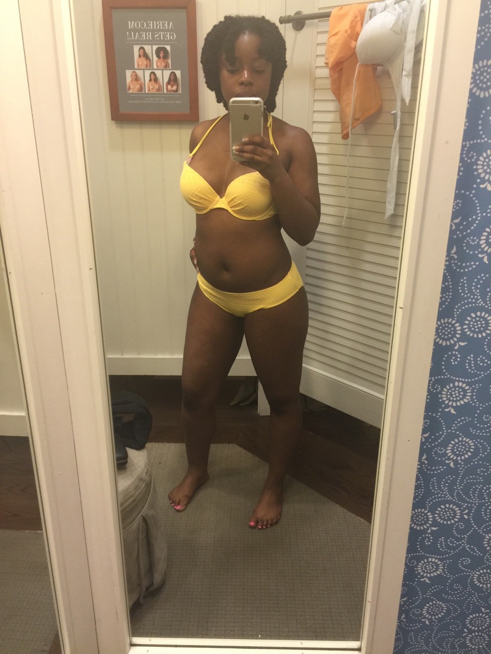 rachellebartlett:  Trying on some bathing suits ðŸ‘™  Send your own cell pics
