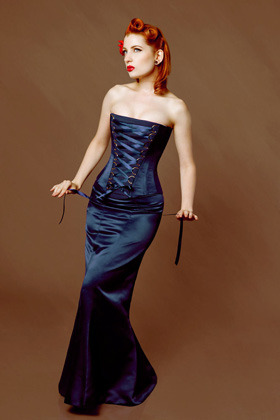 corset-ladies:  Corset http://corset-ladies.tumblr.com/