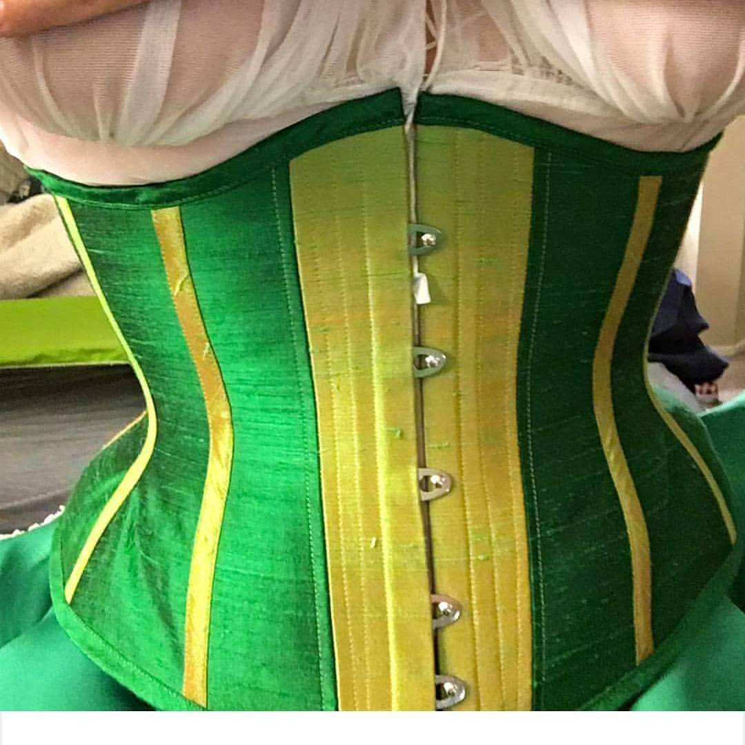 exquisiterestraintcorsets:Finished! Green #waistcincher for Naughty Elf. Cell selfie