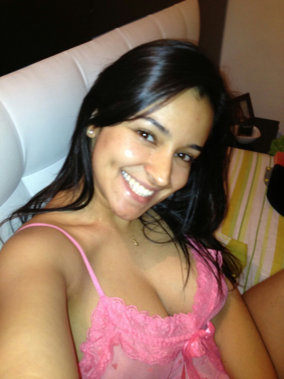 18+ only. Selfshot Full Photo Sets