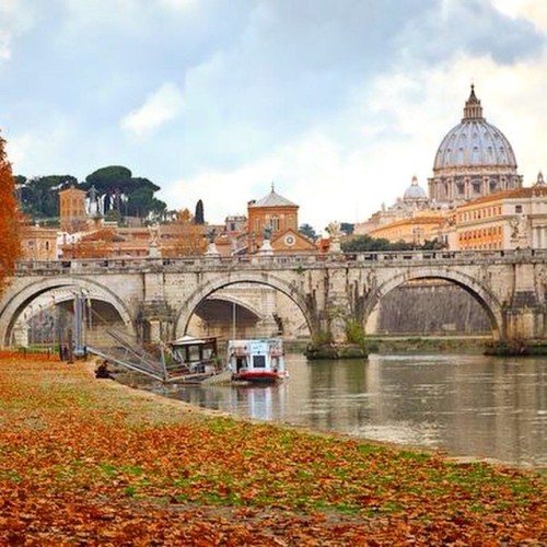 On The Blog Today ~~~~Autumn in Rome ~~~ eatfashiondrinkchampagne.blogspot.it/ #autumn #fall 