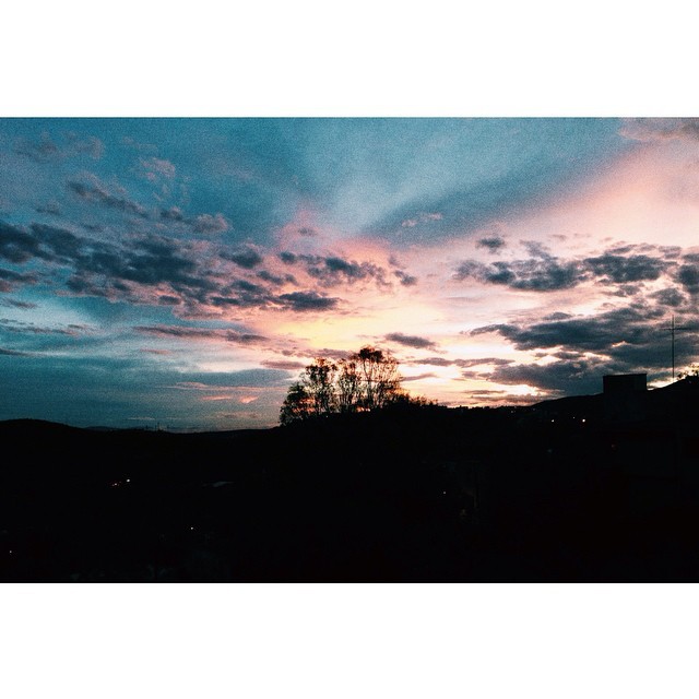 Chased this bad boy on my way home from uni. 🌄 #sunset #blessed #amazing #vscocam #landscape