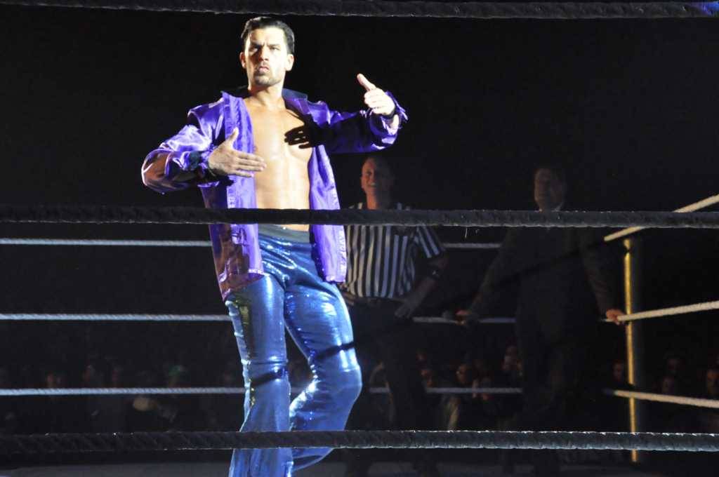 rwfan11:  Fandango …someone, please dance with this man! LOL! 