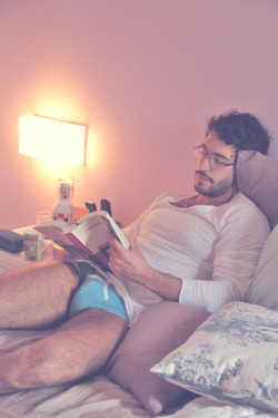 wesharefantasies:Intellectual and sexy. Great