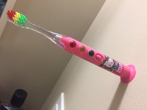 Daddy got me a Hello Kitty toothbrush and it’s the bestest! It even lights up so you brush your teet