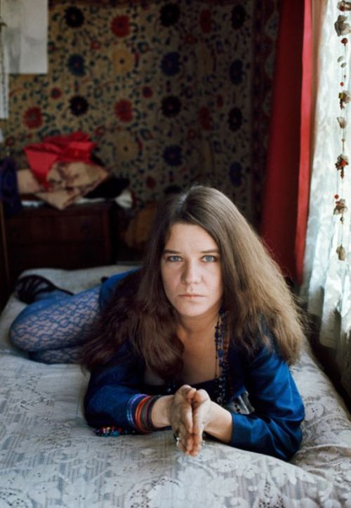 Janis in her Lyon street apartment, 1967, photography by Jim Marshall.