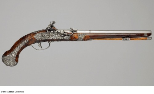 A snaphaunce pistol crafted by Lazarino Cominazzo of Brescia, Italy.  Circa 1670.Currently on displa
