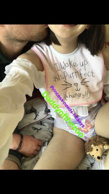 daddyofthezoo:Coming home on lunch and putting my perfect princess into her nappy and bib for some lunch to make sure no messes! 