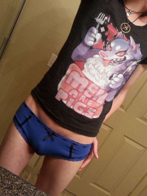 junesnowpaw: &ldquo;Men Are Pigs&rdquo; …so be a dear and eat your little princess~&n