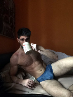 southerncrotch:  humplex:  He’s so cute! I want to spoon him. :D  You spelled “hung” and “fuck” wrong. :)