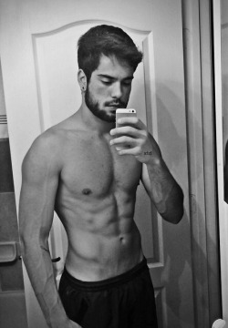 Hottest Mirror Selfies On Internet - Part 1 - 2 - 3 - 4  Follow Hunk’o’pedia for more hot guys! | Follow my personal blog!  Submit your own mirror selfies here!