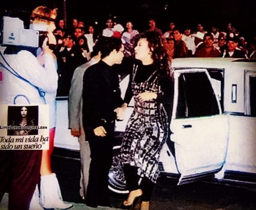 #amorprohibido #astrodome1994 #selenaylosdinos #selenaquintanillaperez #selenaquintanilla #selenaviv