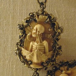 blackpaint20: Memento Mori Ivory Rosary, c. 1500-1525