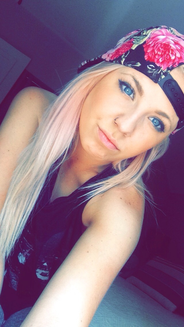 barriz99:  femmechameleon:  Tell the world das me  Perfect 👌🙌 