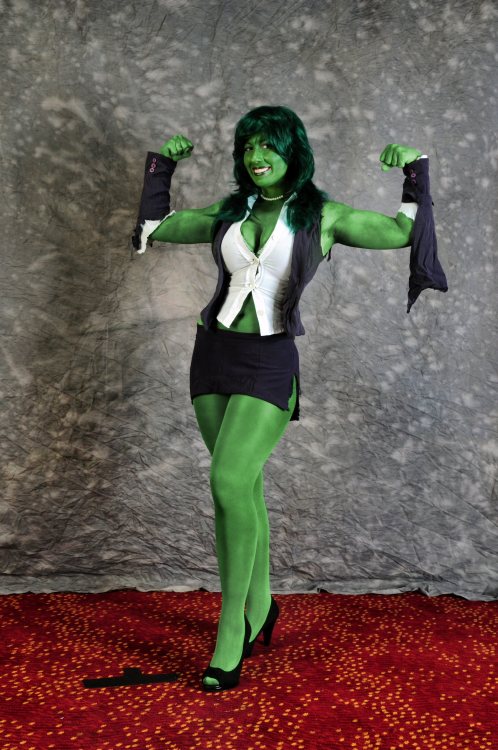 franconstantine:  gailsimone:  bellechere:  marvelentertainment:  Costoberfest Spotlight -  Bellechere —- Introduce Yourself! Hey there! I’m BelleChere, I hail from New England, and I happily work the technical side of theatre - costume design and