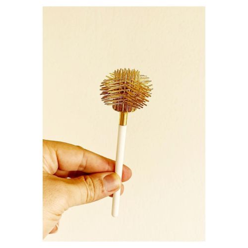 The Haystack Utensil… •  A tool/ utensil from the Imaginary Utensils Collection…  •  Material: tool 