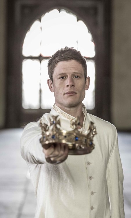 norton-addiction:From Mark Brenner photography: Richard II with James Norton.Part IНесколько недель 