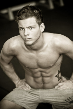 my-eye-candy:Jonathan Lipnicki (The kid from