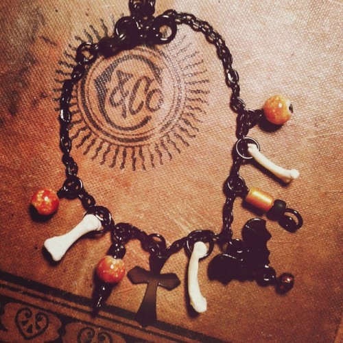 Halloween charm bracelet? Yup. Hell yeah. Probably gonna make a few. #halloween #halloweenjewelry #g