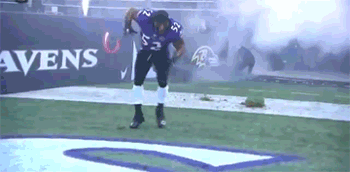 ir3pteambreezy:   RAY LEWIS LAST DANCE OUT OF THE BALTIMORE RAVENS TUNNEL(special